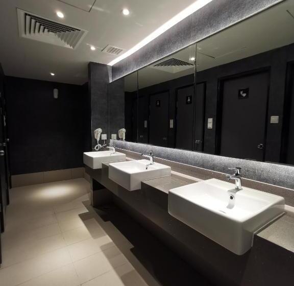 共同バス付シェアルーム, Toojou Kota Kinabalu   Hostel