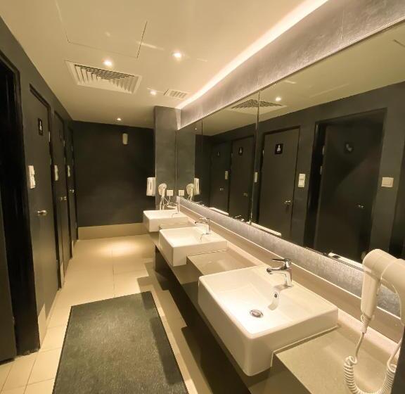 共同バス付シェアルーム, Toojou Kota Kinabalu   Hostel