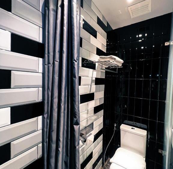 スタンダードスタジオ, Toojou Kota Kinabalu   Hostel