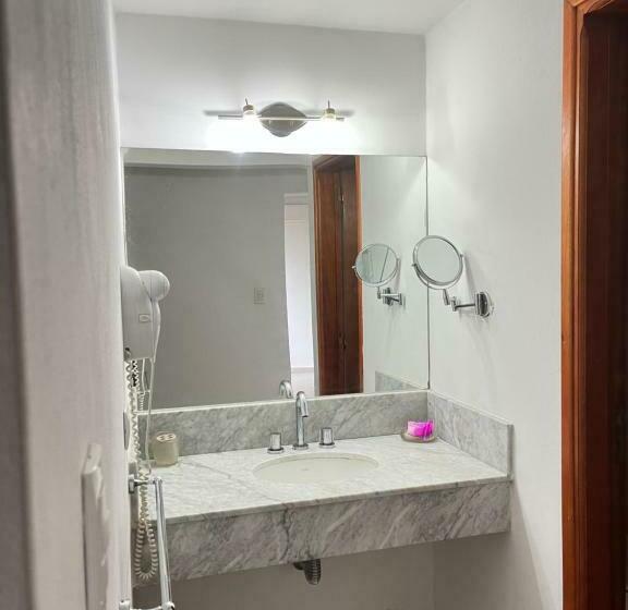 1 Bedroom Apartment River View, Jazmines Departamentos