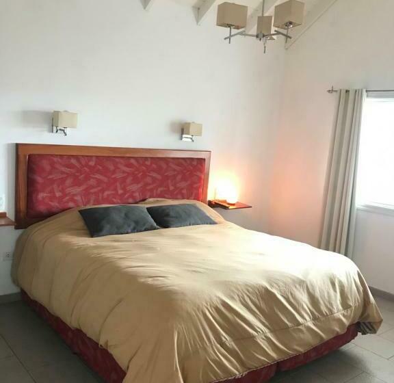 1 Bedroom Apartment River View, Jazmines Departamentos