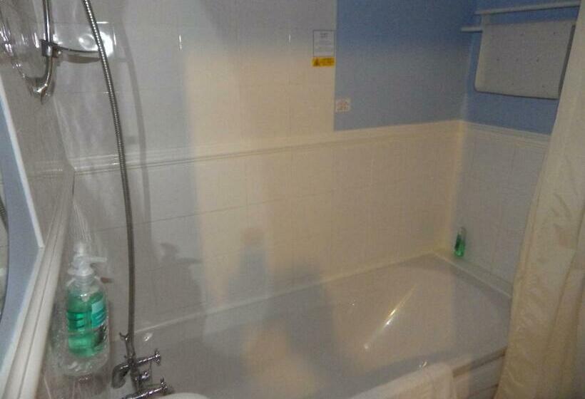 غرفة قياسية, Anglesey House