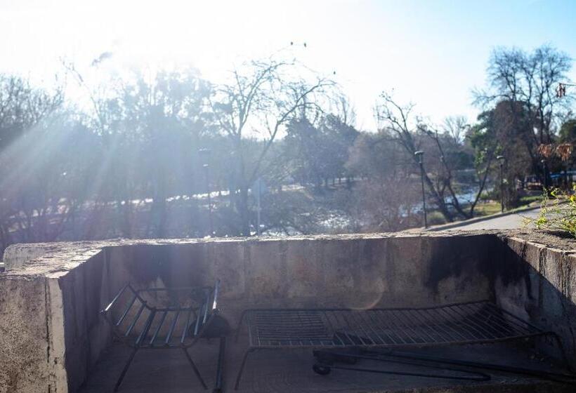 1 Bedroom Apartment River View, Jazmines Departamentos