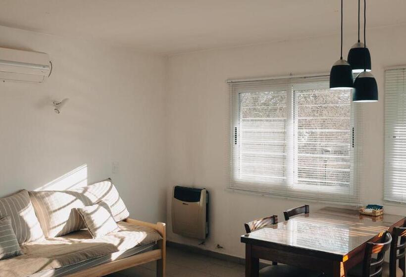 1 Bedroom Apartment River View, Jazmines Departamentos