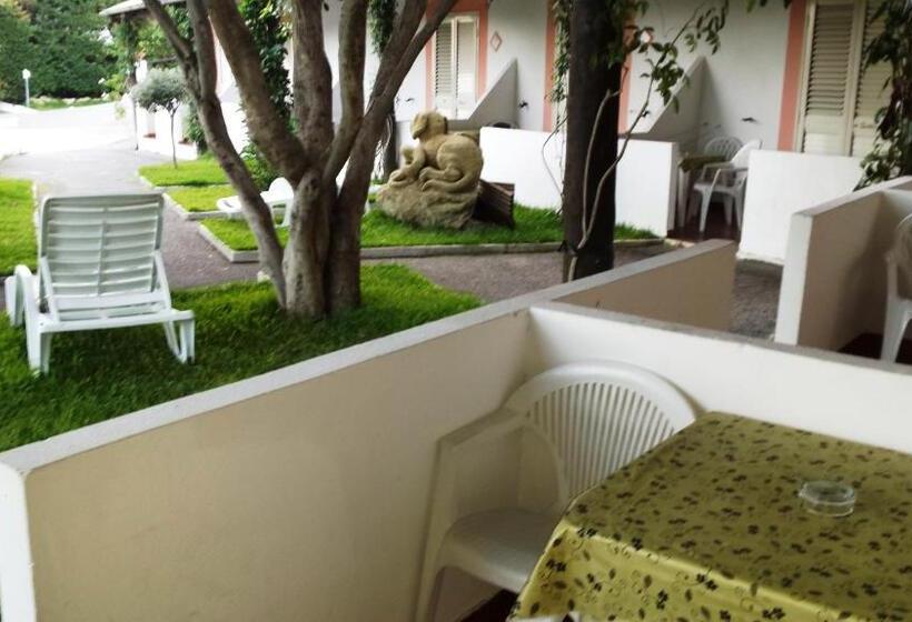 غرفة قياسية ثلاثية, Castiglione