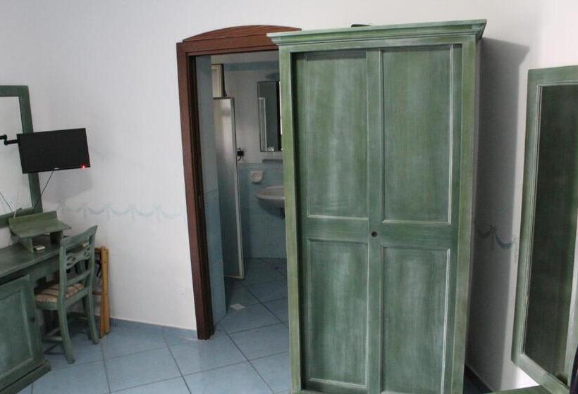 Четырехместный Номер Стандарт, Castiglione