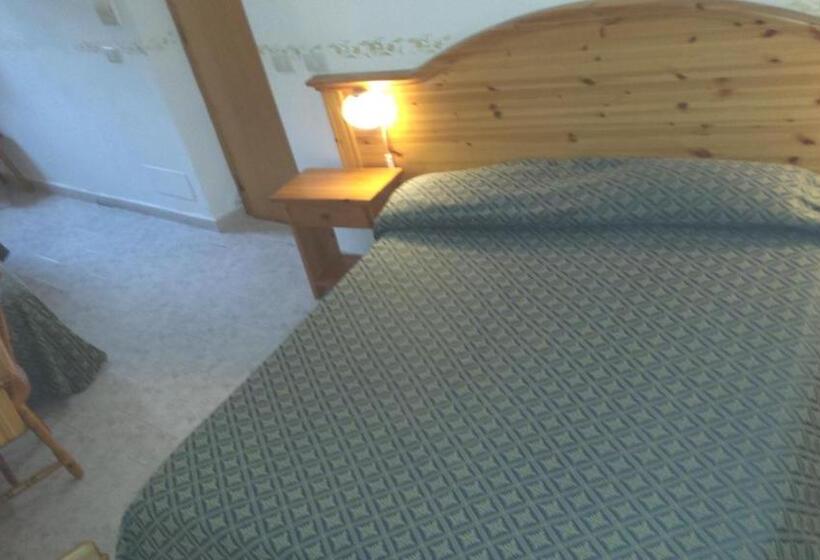 غرفة إقتصادية ثلاثية, Castiglione