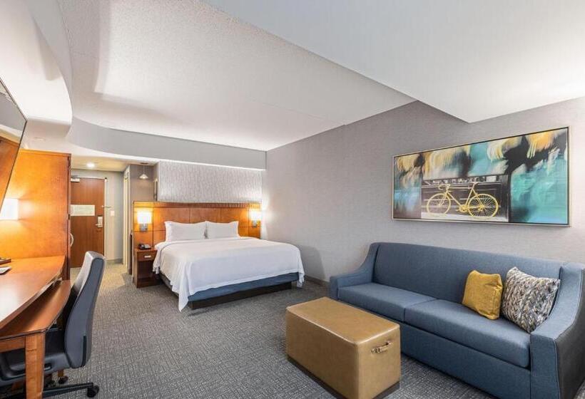 غرفة قياسية سرير كينج, Courtyard By Marriott Boston Waltham