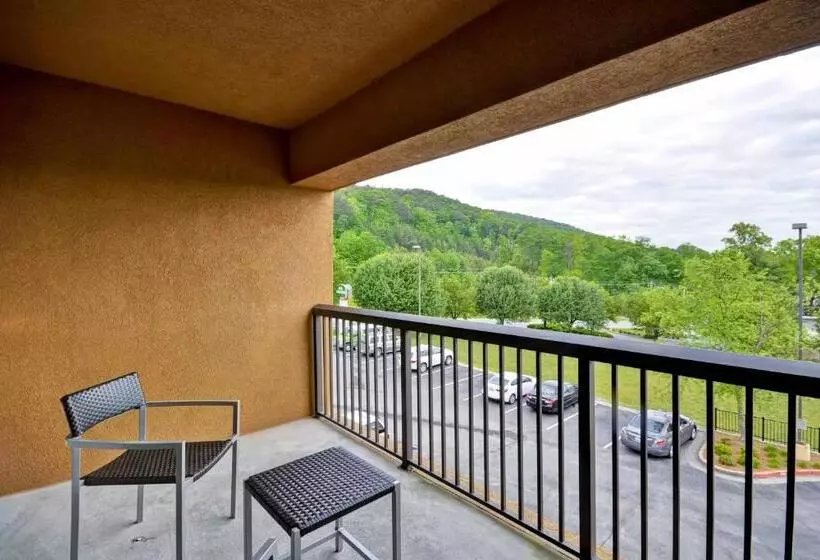 キングサイズベッドのスタンダードルーム, Courtyard By Marriott Dalton