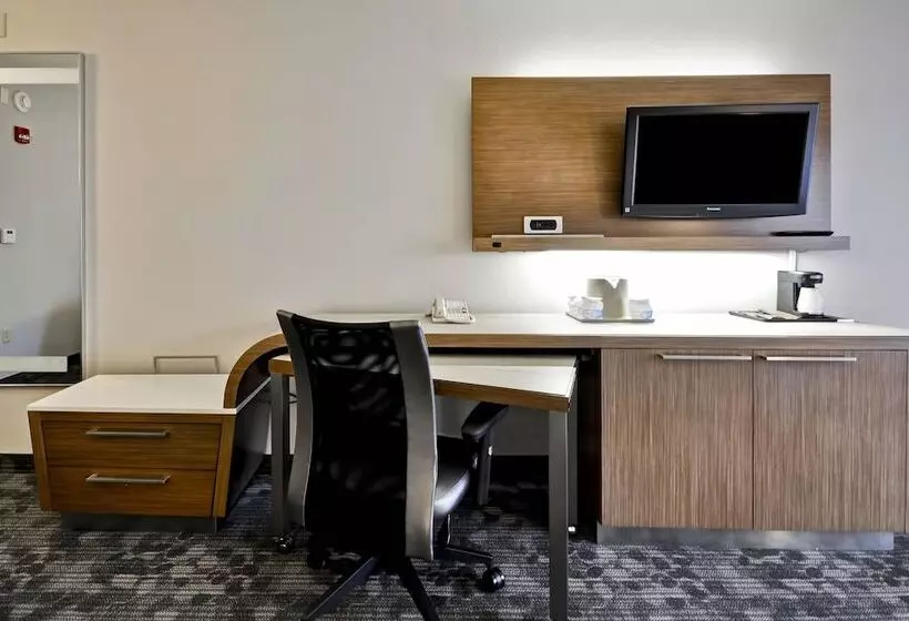 ２ダブルベッドのスタンダードルーム, Courtyard By Marriott Dalton