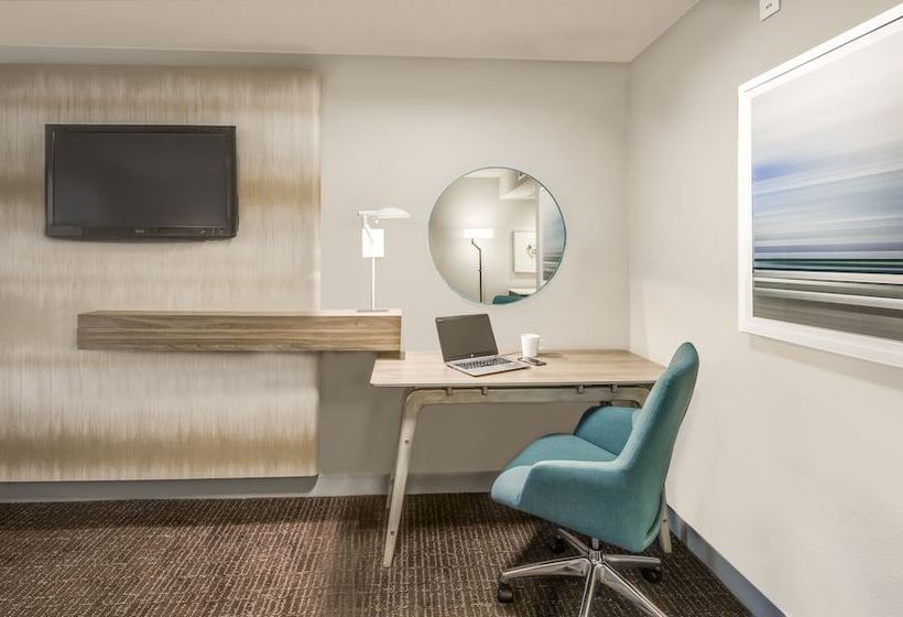 Süit, Crowne Plaza Suites Arlington, An Ihg
