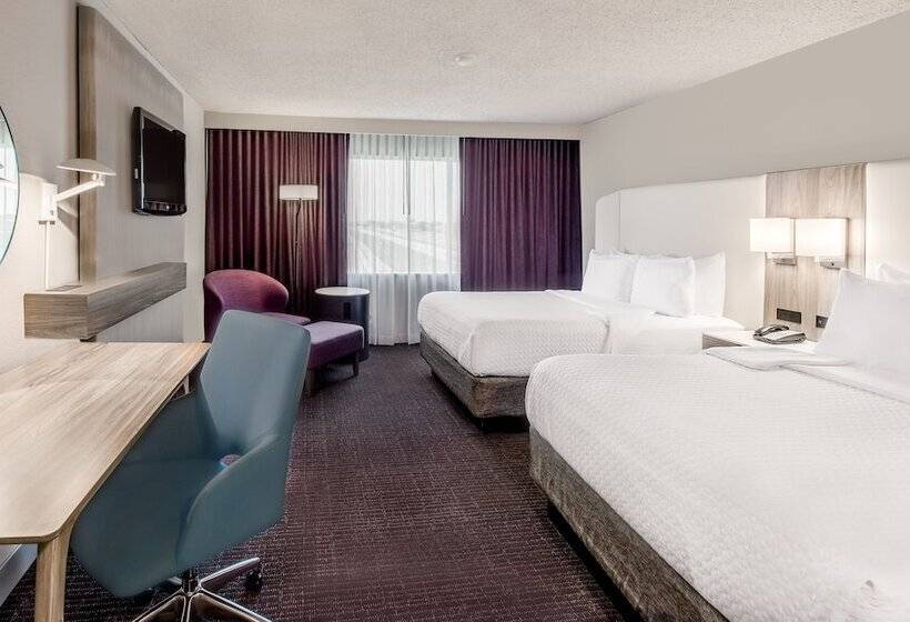غرفه قياسيه سريرين مزدوجين, Crowne Plaza Suites Arlington, An Ihg