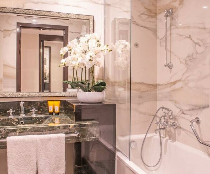 ガーデンビューデラックスルーム, Hotel Du Collectionneur Arc De Triomphe