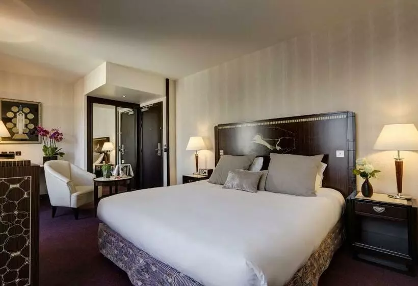 Superior Room King Size Bed