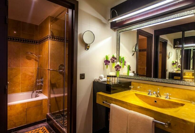 キングサイズベッドのスーペリアルーム, Hotel Du Collectionneur Arc De Triomphe