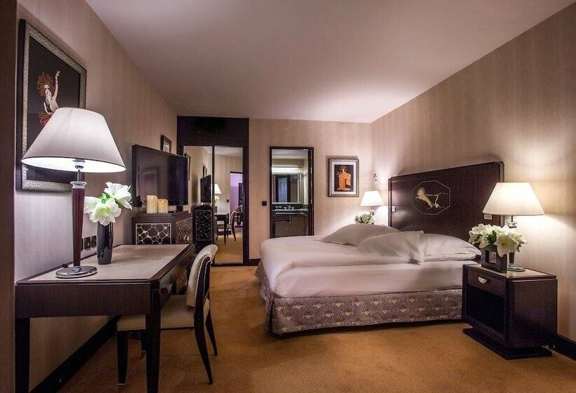 اتاق سوپریور با تخت بزرگ, Hotel Du Collectionneur Arc De Triomphe