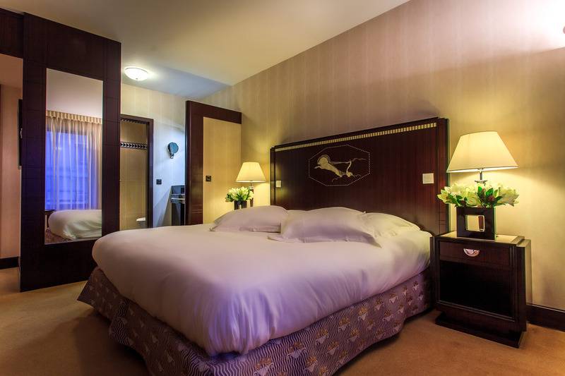 اتاق لوکس با تخت بزرگ, Hotel Du Collectionneur Arc De Triomphe