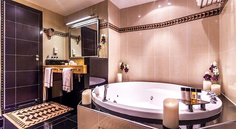 デラックススイート, Hotel Du Collectionneur Arc De Triomphe
