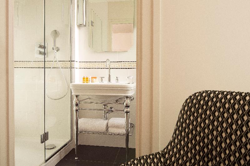 スーペリアの４人部屋, Hotel Du Collectionneur Arc De Triomphe