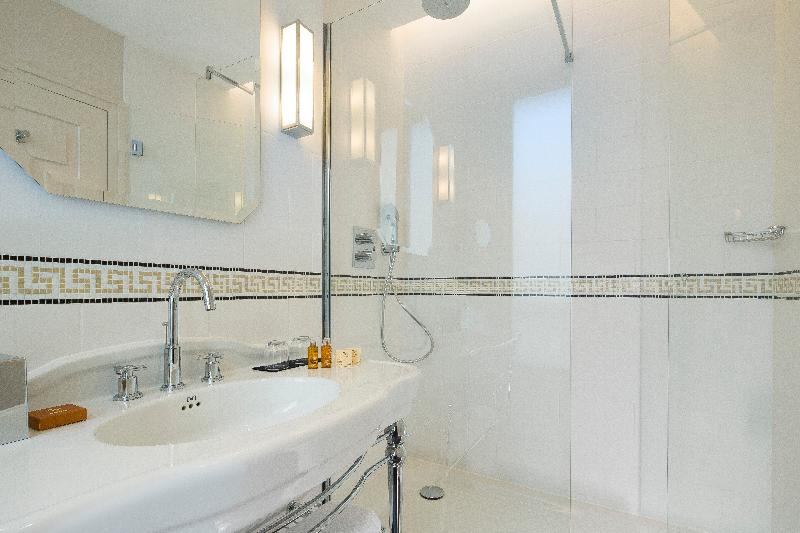 اتاق سوپریور چهار تخته, Hotel Du Collectionneur Arc De Triomphe