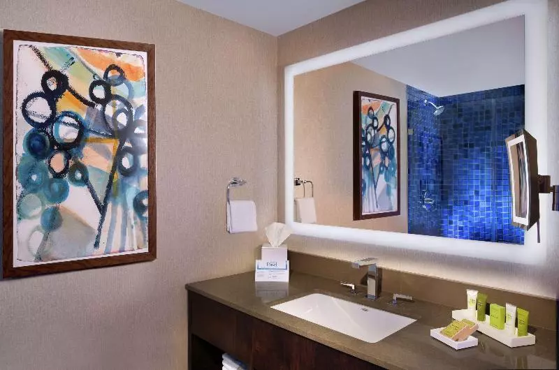 اتاق اجرایی, Hilton Austin