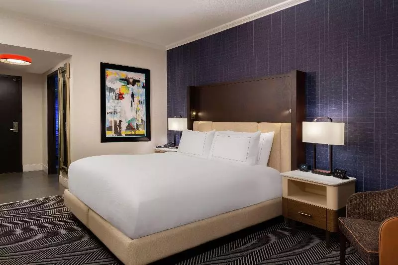 اتاق اجرایی با تخت بزرگ, Hilton Austin