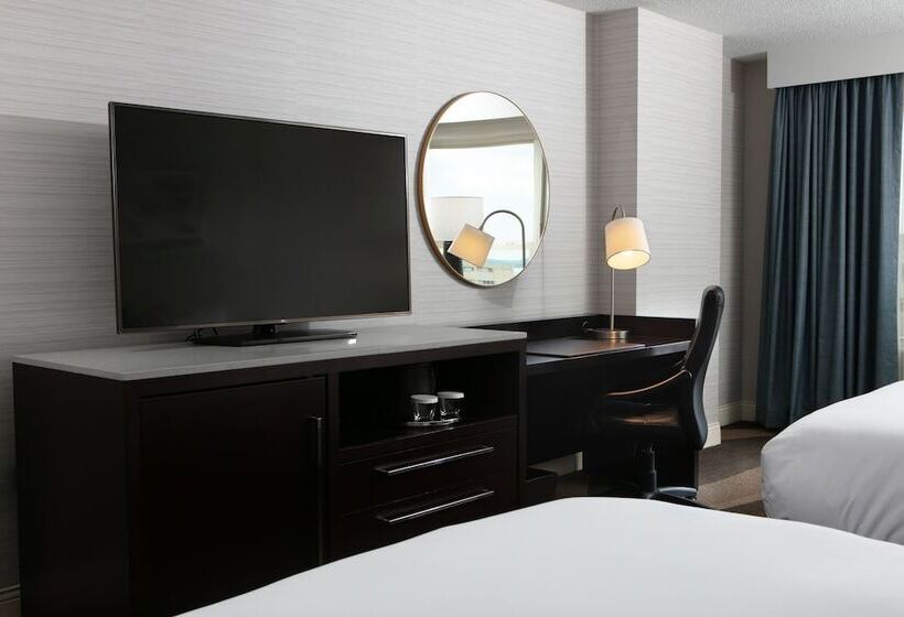 חדר דלוקס מותאם לאנשים עם מוגבלויות, Hilton Madison Monona Terrace