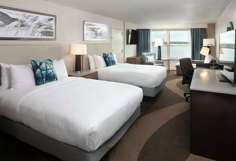 اتاق دلوکس مخصوص معلولین, Hilton Madison Monona Terrace