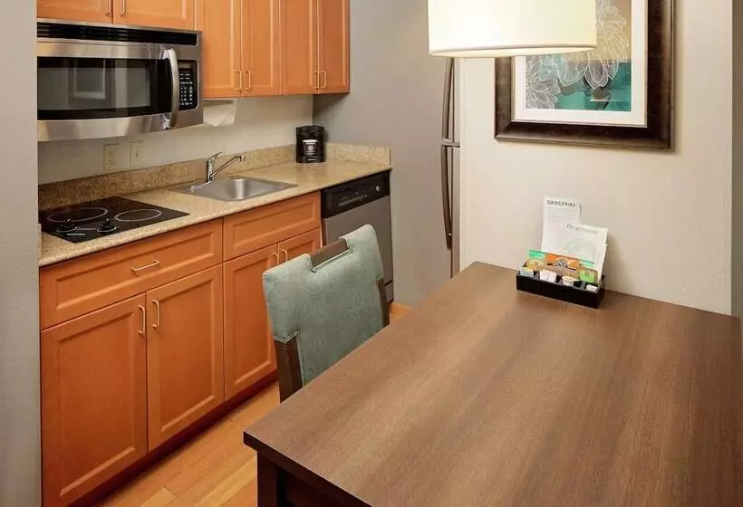 ２ベッドスイートルーム, Homewood Suites By Hilton Clevelandsolon