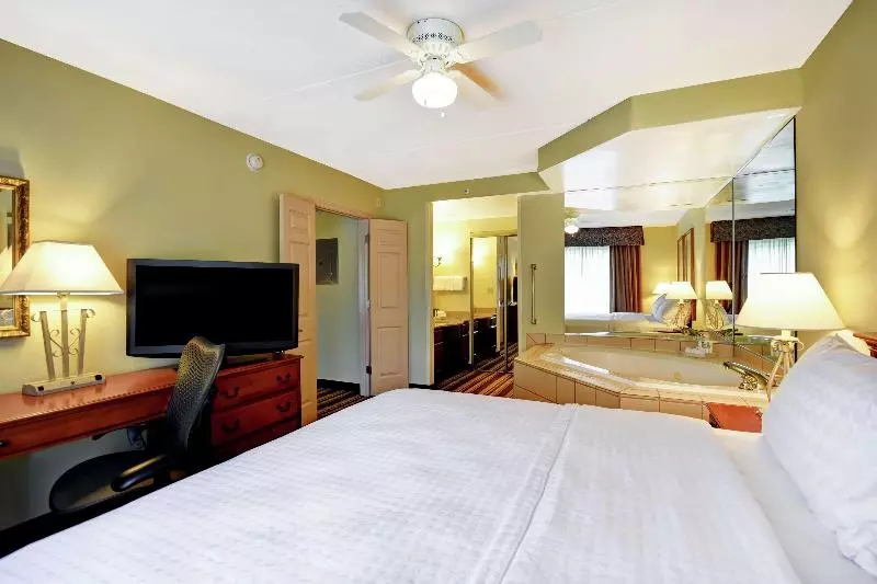 キングサイズベッドのスイートルーム, Homewood Suites By Hilton Richmondchester