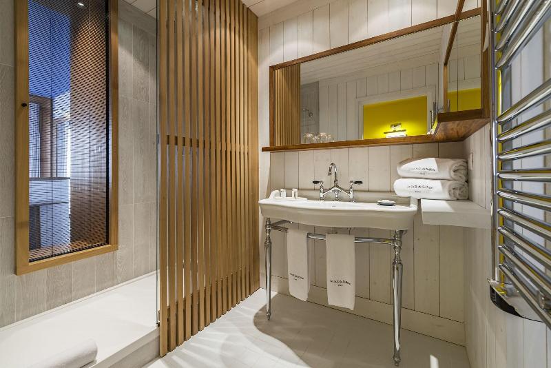 스탠다드 발코니 룸 바다 전망, Hôtel Le Bailli De Suffren