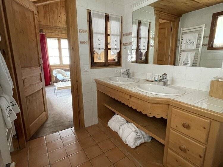 סוויטה יוקרתית, Hôtel Les Roches Fleuries