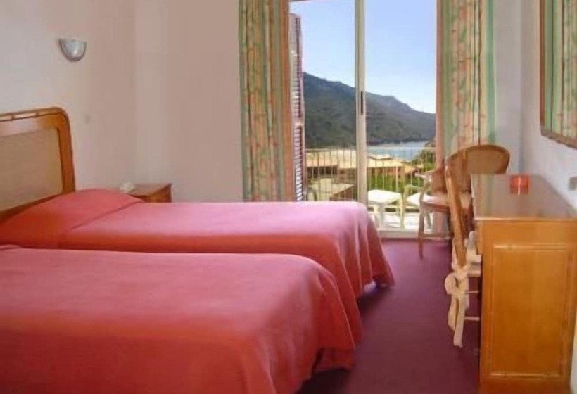 اتاق استاندارد با تراس و چشم‌انداز دریا, Kalliste