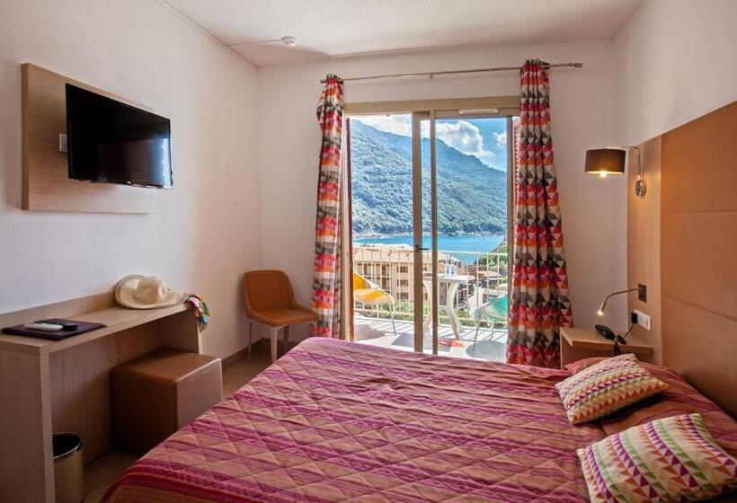 اتاق استاندارد با تراس و چشم‌انداز دریا, Kalliste