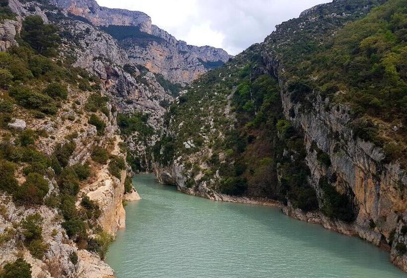 テラス付きスタンダードルーム, La Bastide De Moustiers
