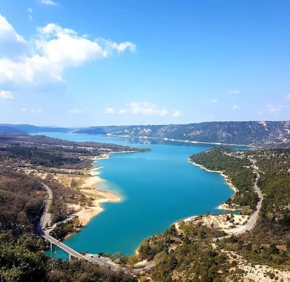 テラス付きスタンダードルーム, La Bastide De Moustiers