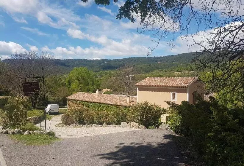 テラス付きスタンダードルーム, La Bastide De Moustiers