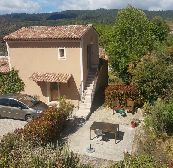 テラス付きスタンダードルーム, La Bastide De Moustiers