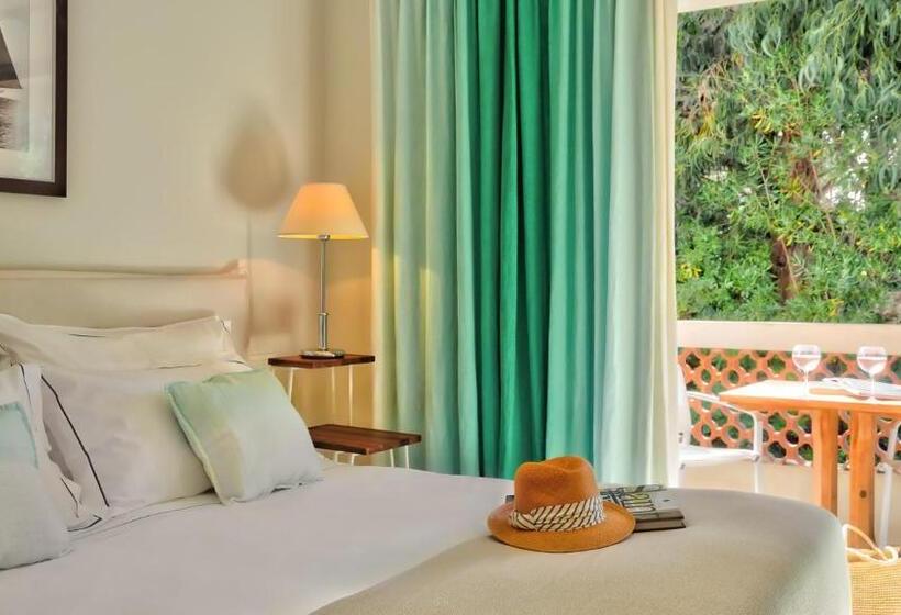 חדר סטנדרט לשלושה עם נוף לגינה, La Pinède Plage