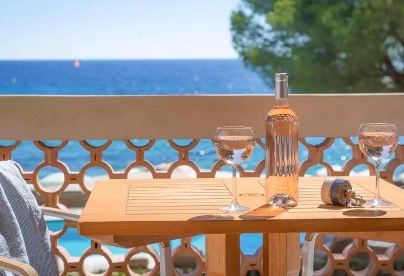 اتاق استاندارد چهار تخته با چشم‌انداز دریا, La Pinède Plage