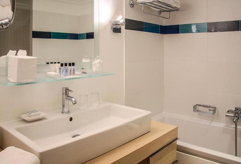 חדר דלוקס נוף לים, La Pinède Plage