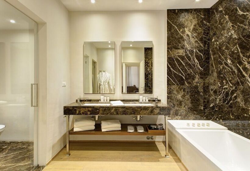 اتاق لوکس با چشم‌انداز باغ, Orto De' Medici