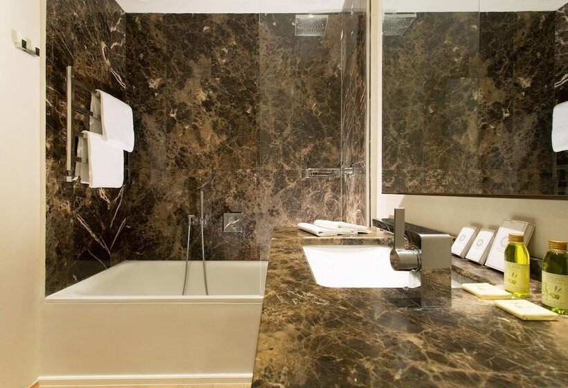 اتاق لوکس با چشم‌انداز باغ, Orto De' Medici