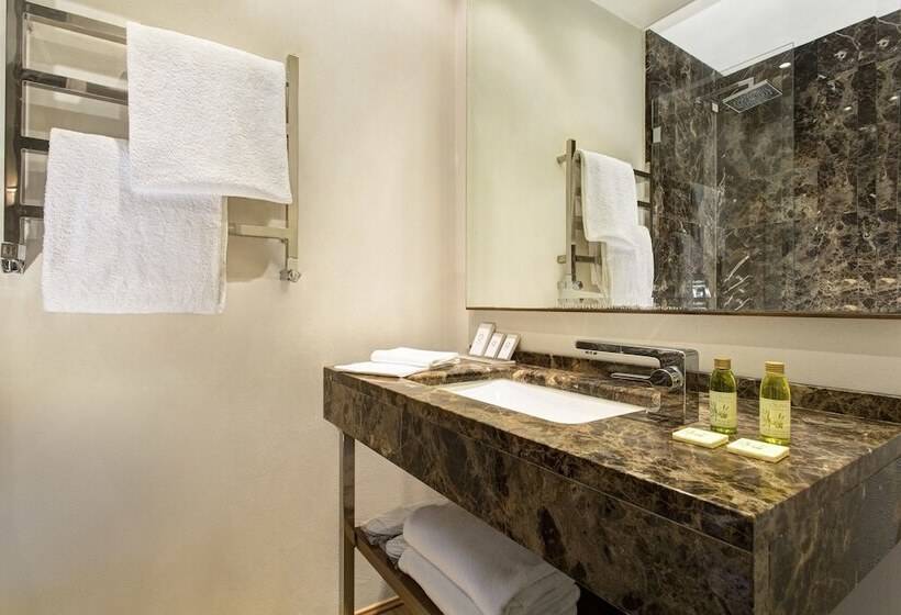 سوئیت جونیور با چشم‌انداز باغ, Orto De' Medici