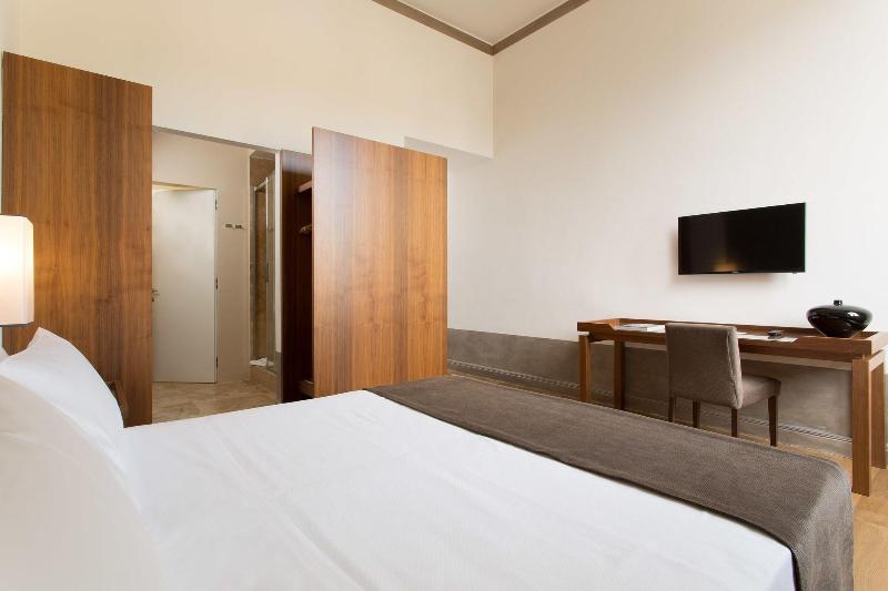 اتاق لوکس با چشم‌انداز باغ, Orto De' Medici