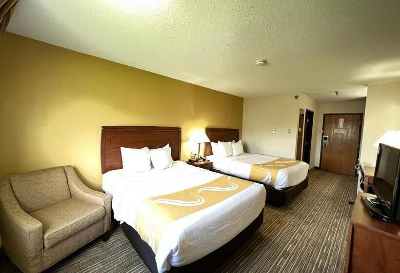 Номер Стандарт, Quality Inn Mitchell I 90
