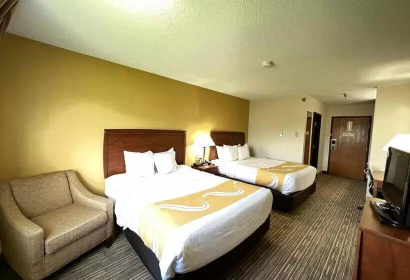 اتاق استاندارد, Quality Inn Mitchell I 90