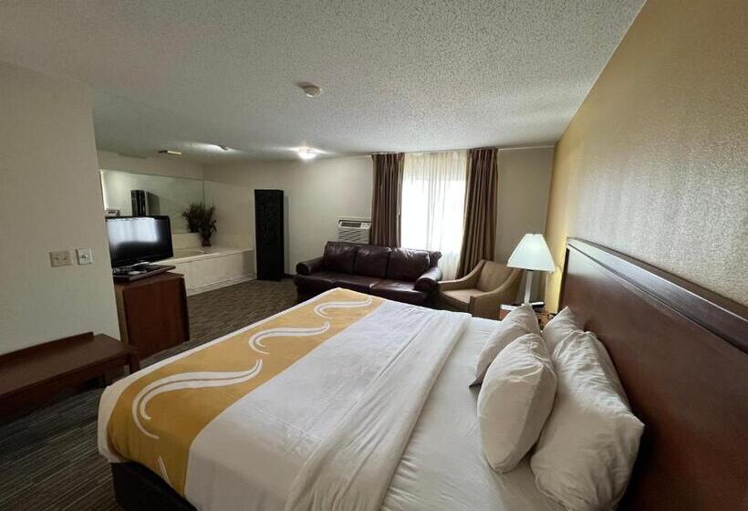 Люкс Кровать Кинг, Quality Inn Mitchell I 90