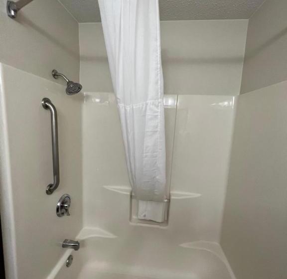 Люкс Кровать Кинг, Quality Inn Mitchell I 90