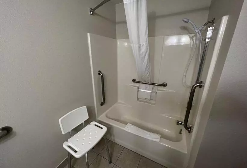اتاق استاندارد برای معلولان, Quality Inn Mitchell I 90
